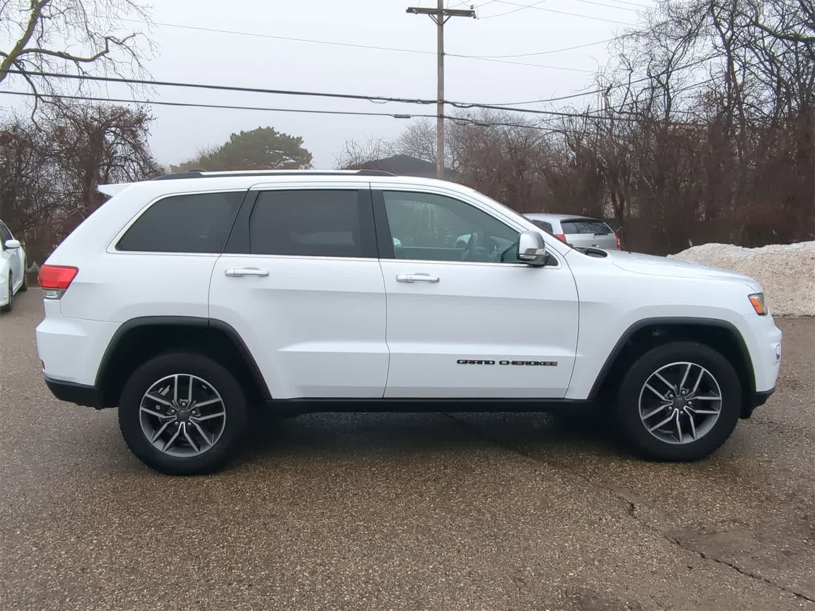 Thumbnail: 2019 Jeep Grand Cherokee - 15