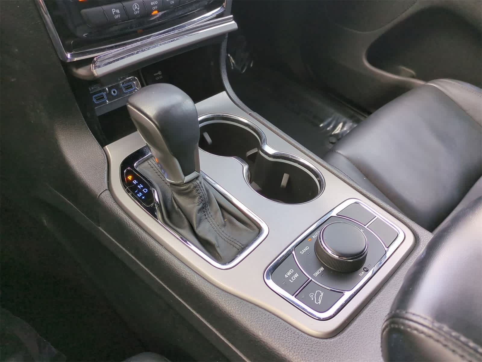 Thumbnail: 2019 Jeep Grand Cherokee - 32