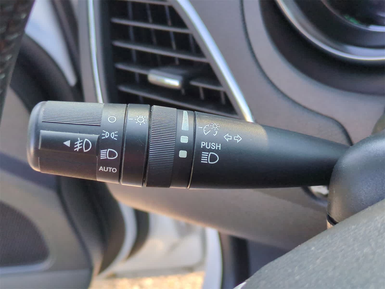 Thumbnail: 2012 Chrysler 200 - 24