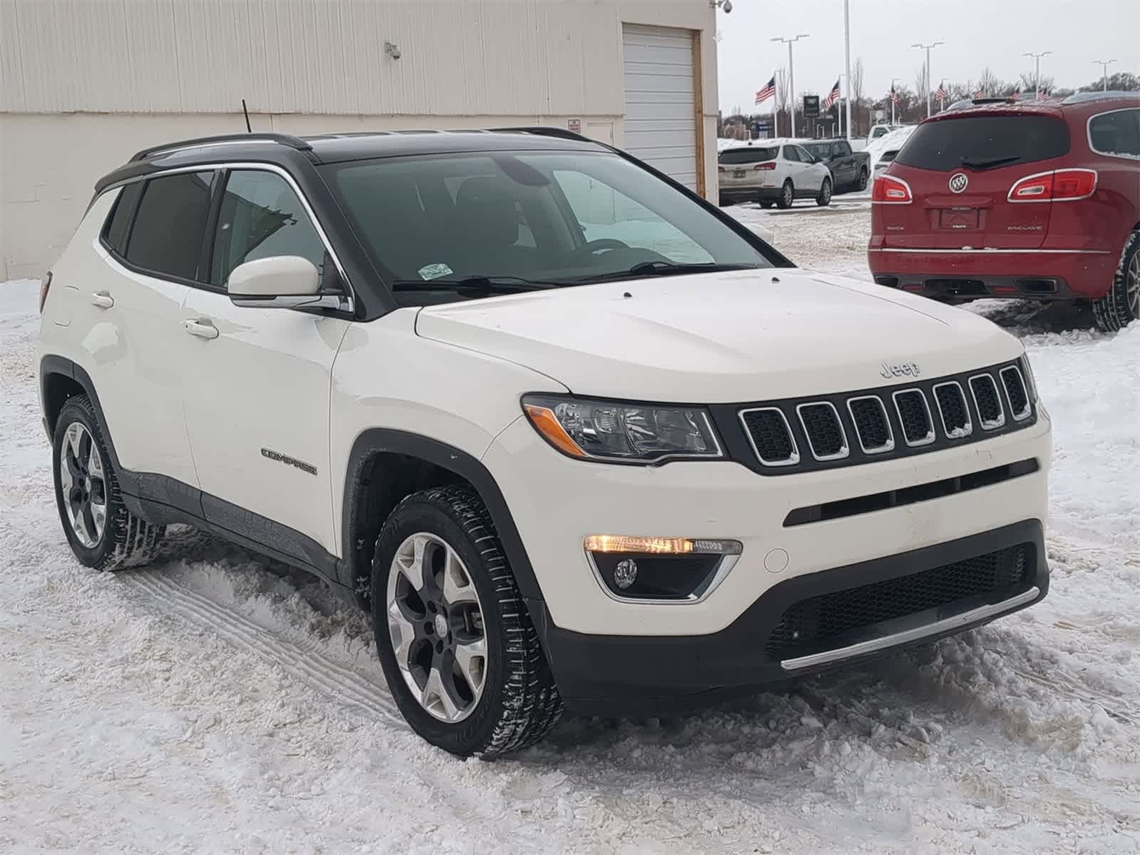 Thumbnail: 2020 Jeep Compass - 16