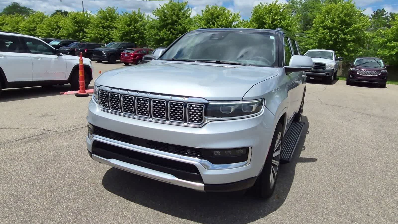 Thumbnail: 2022 Jeep Grand Wagoneer - 4