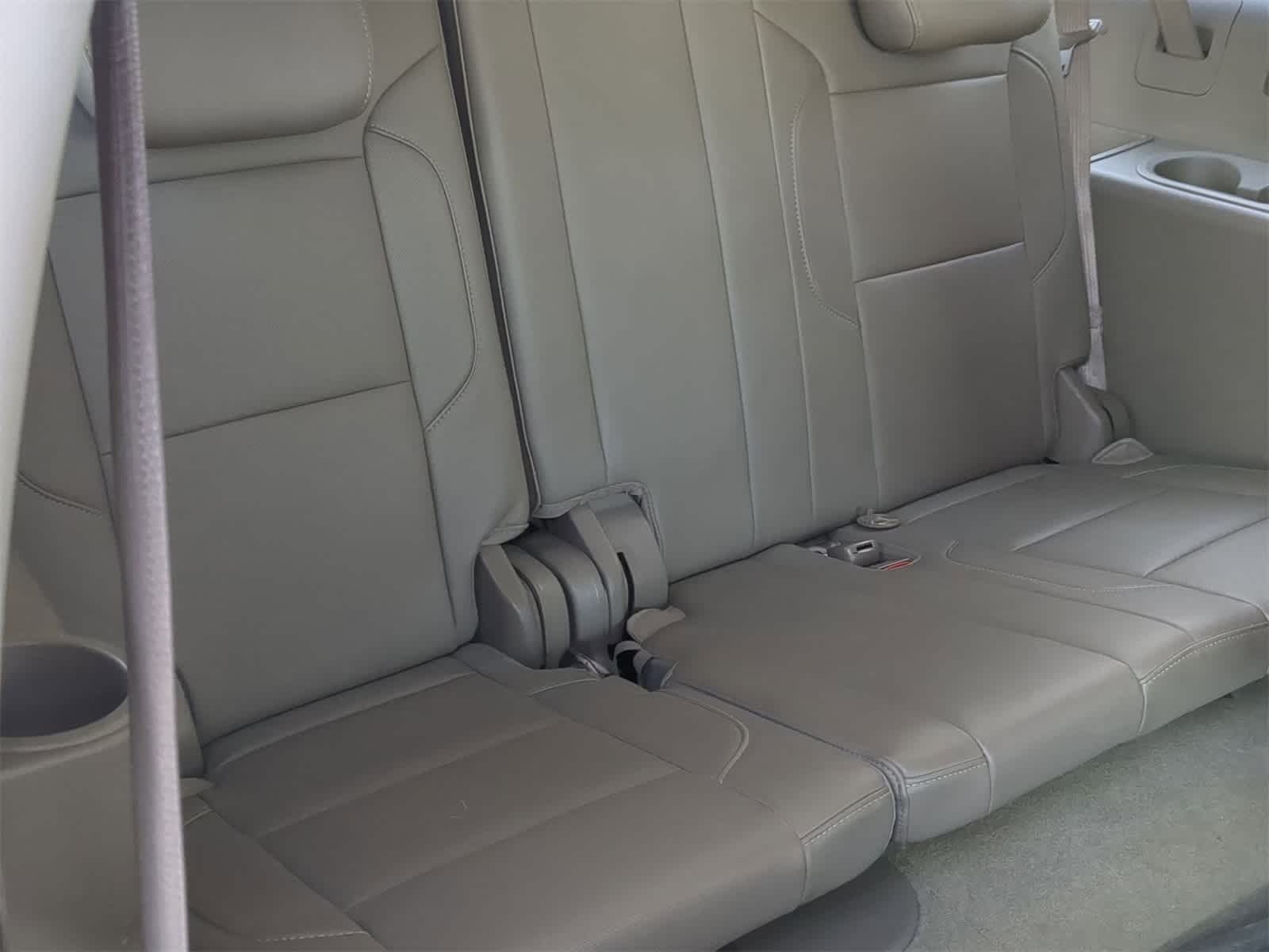 Thumbnail: 2016 Chevrolet Suburban - 29