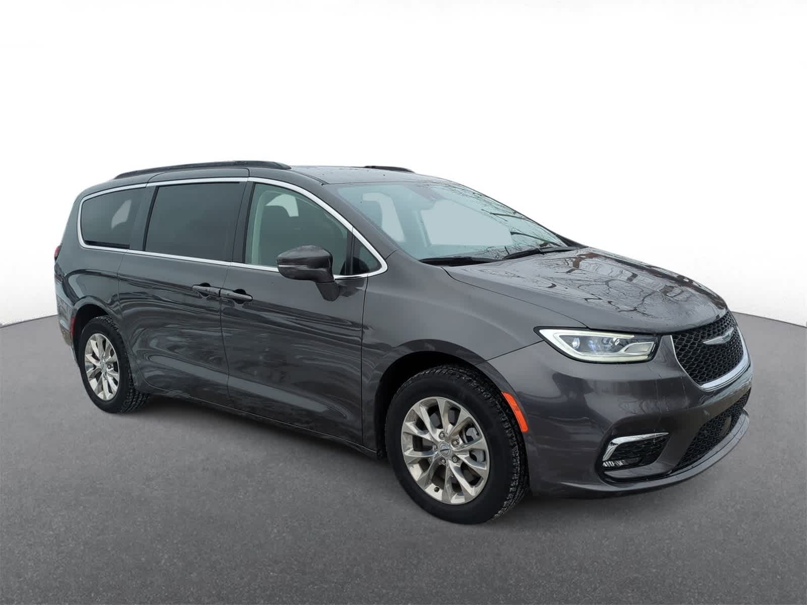 Thumbnail: 2022 Chrysler Pacifica - 2