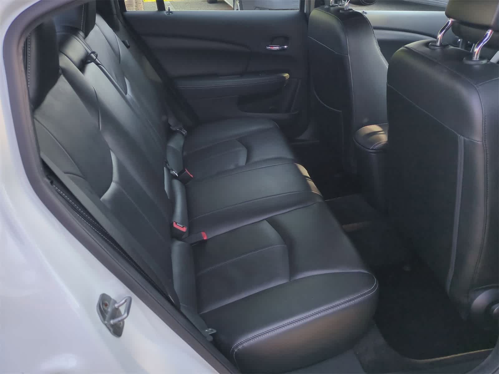 Thumbnail: 2012 Chrysler 200 - 18