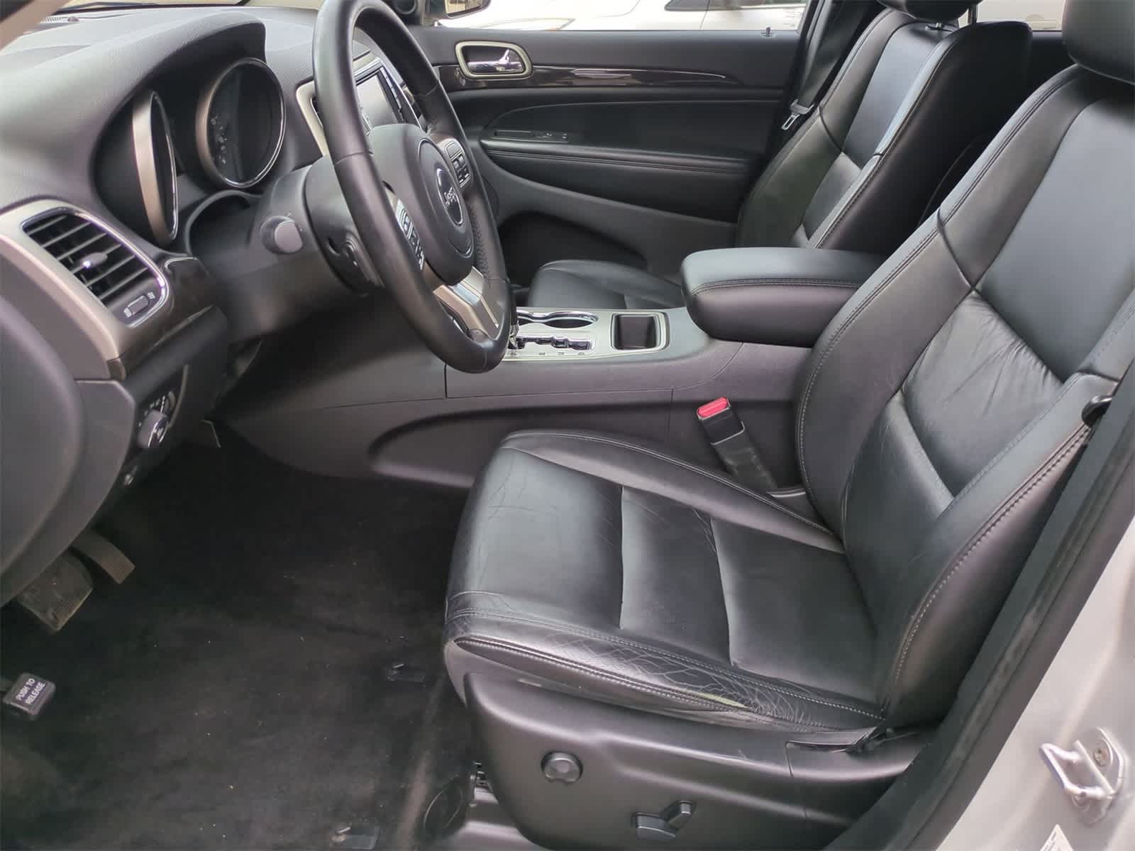 Thumbnail: 2011 Jeep Grand Cherokee - 15
