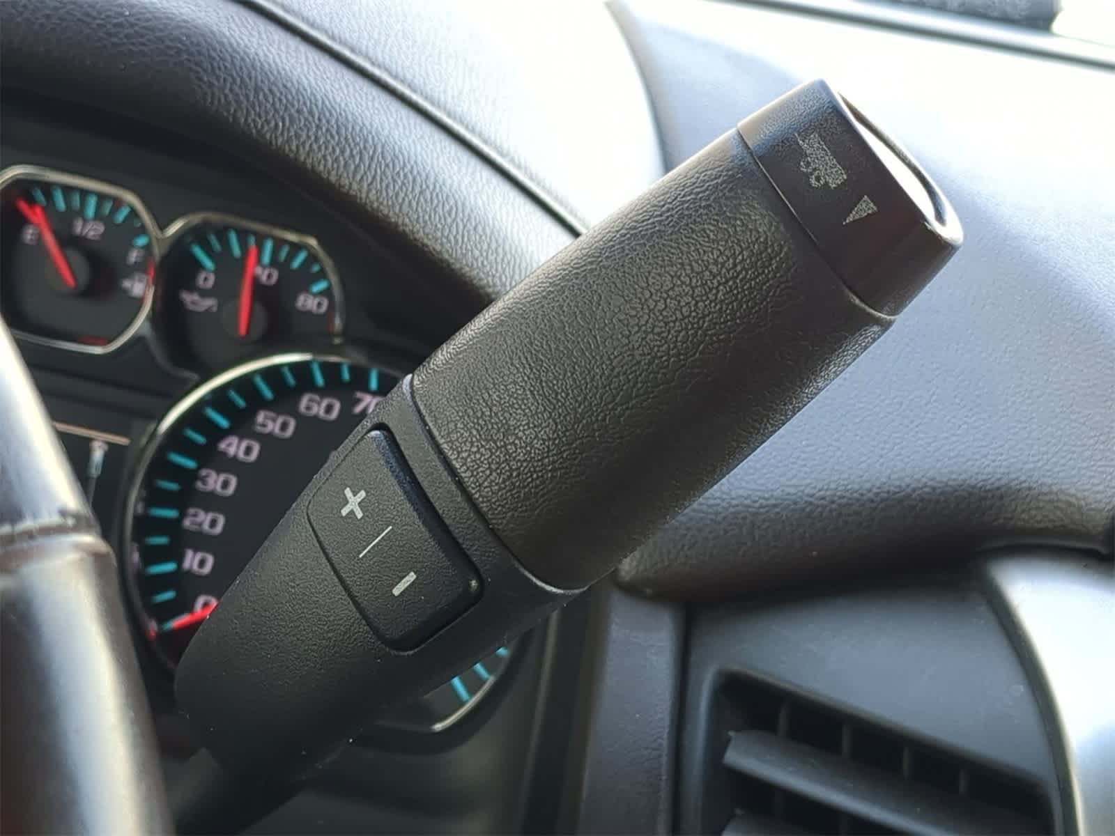 Thumbnail: 2016 Chevrolet Suburban - 38