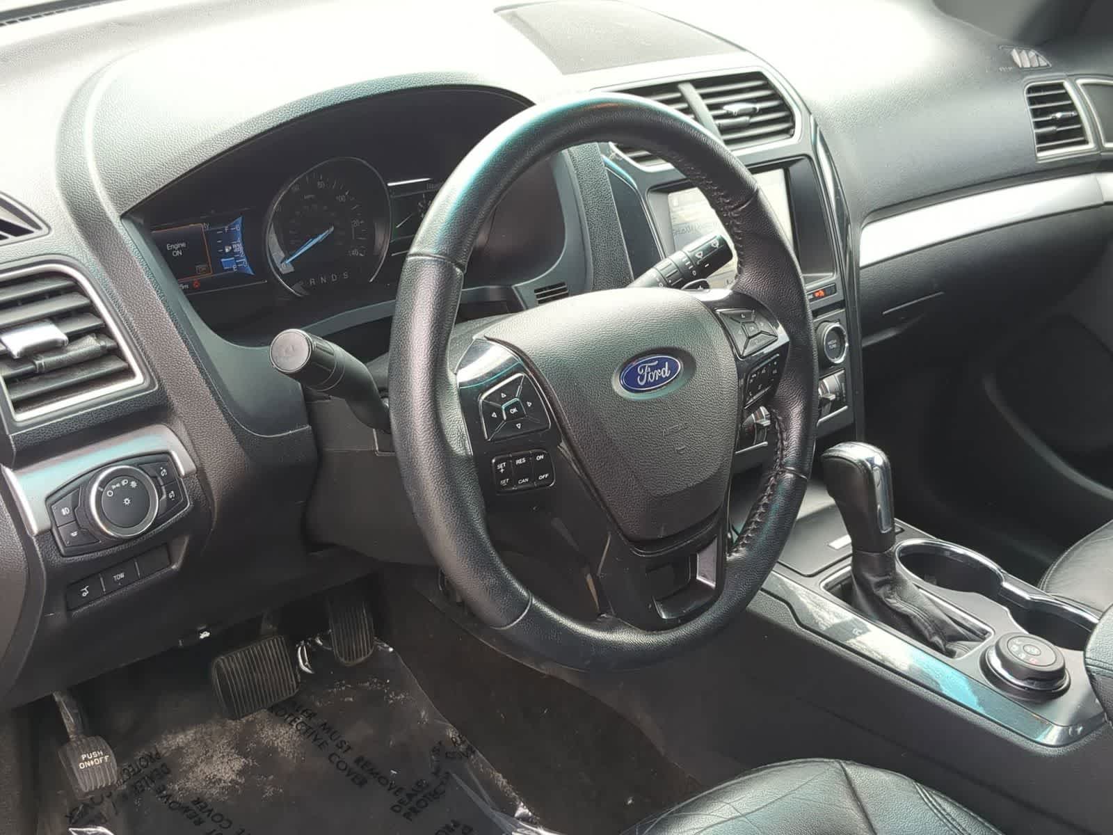 Thumbnail: 2017 Ford Explorer - 10