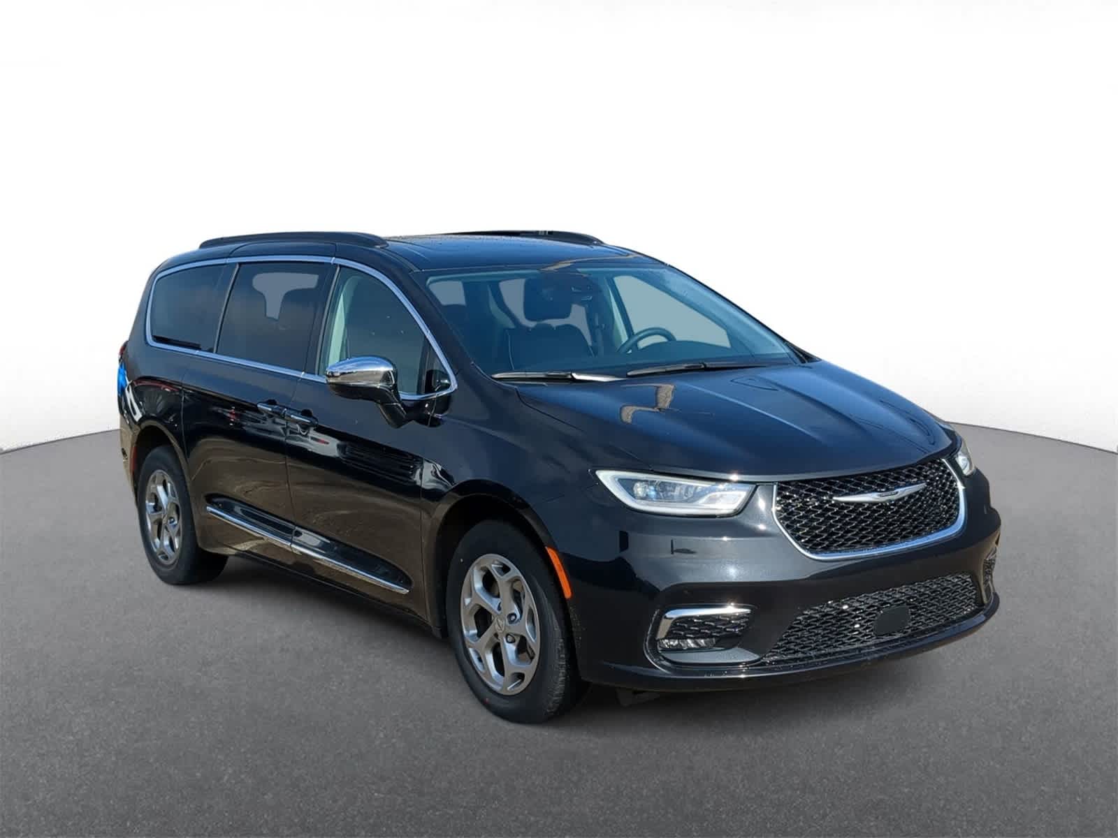 Thumbnail: 2023 Chrysler Pacifica - 2