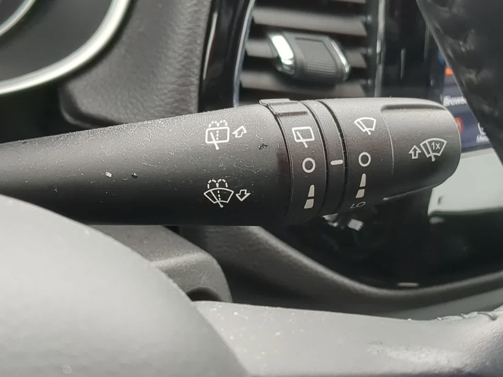 Thumbnail: 2018 Jeep Compass - 25