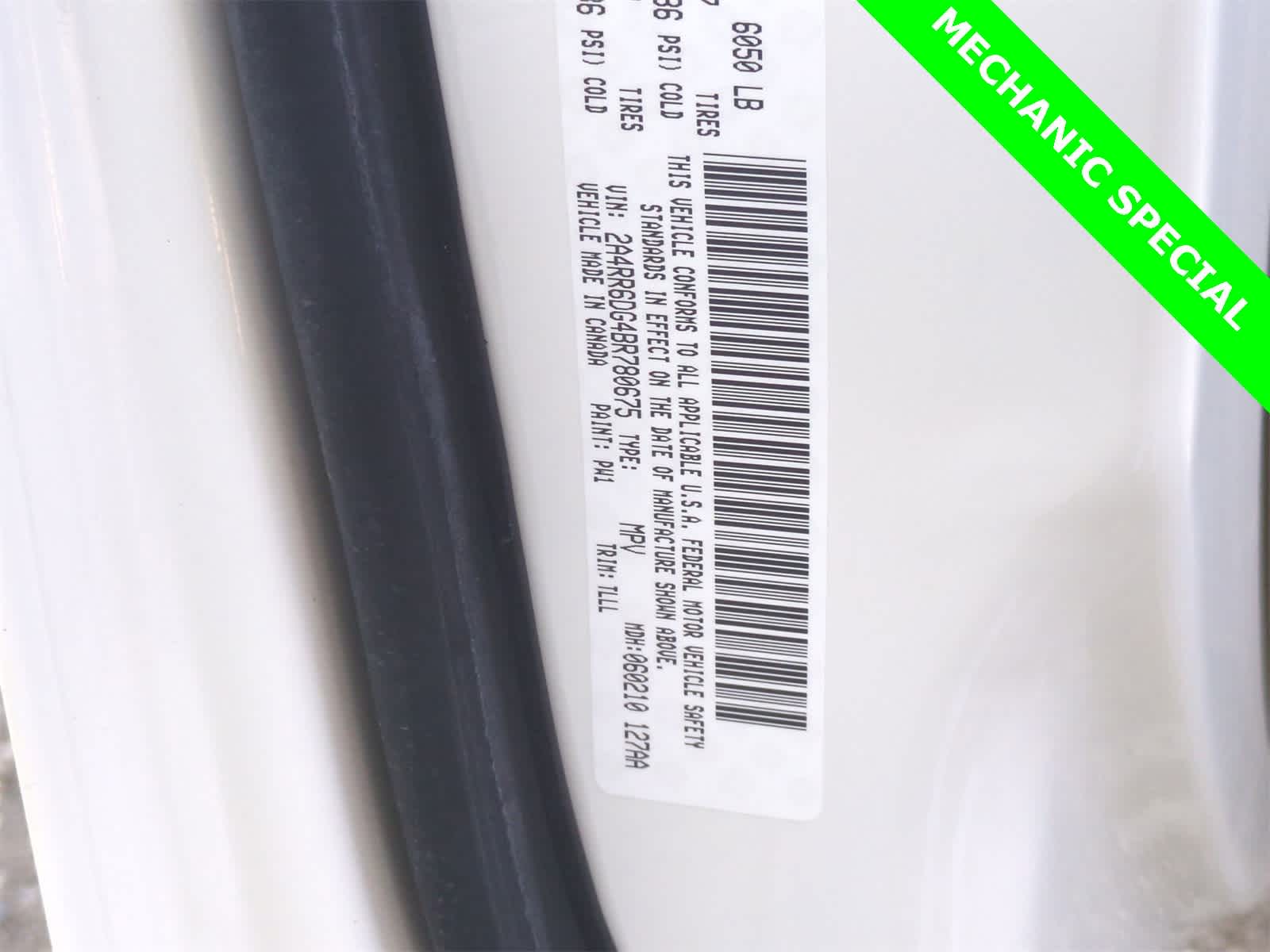 Thumbnail: 2011 Chrysler Town & Country - 35