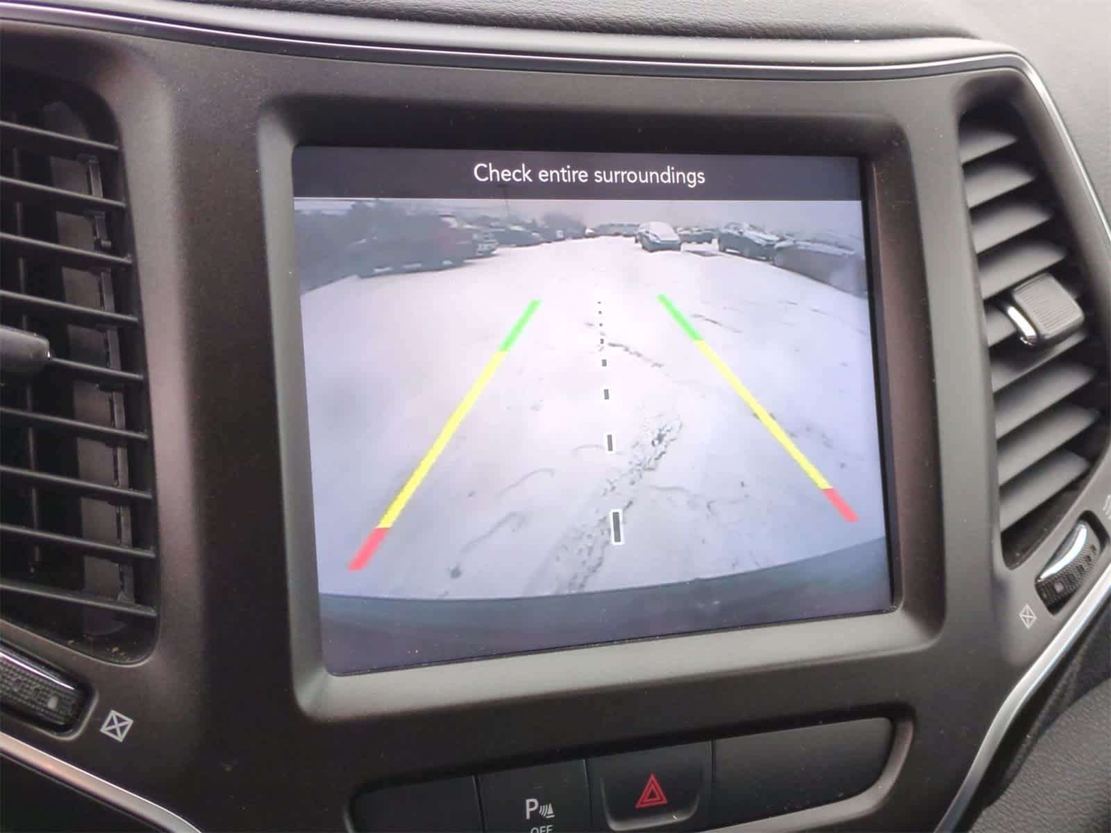 Thumbnail: 2019 Jeep Cherokee - 29