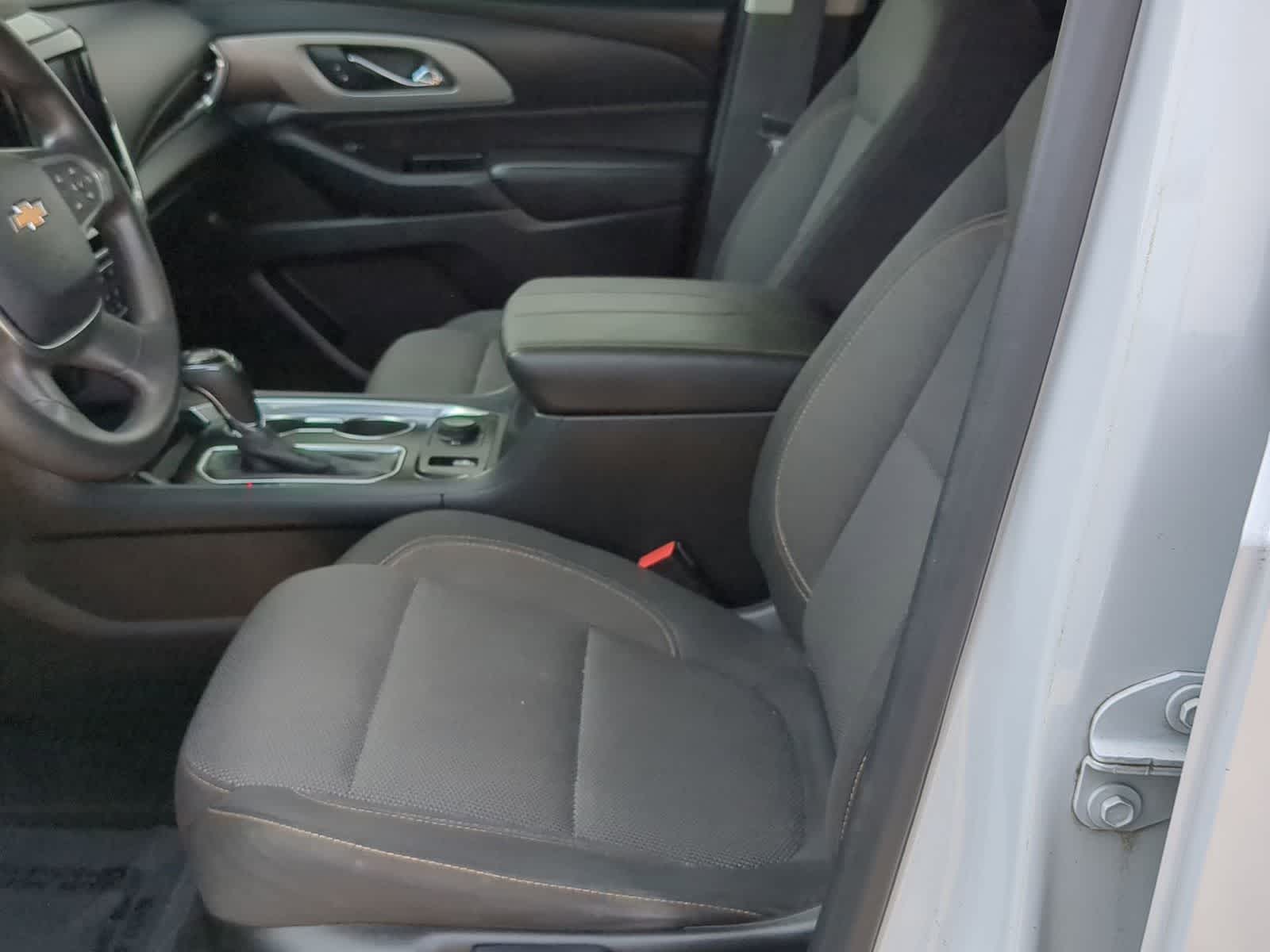 Thumbnail: 2019 Chevrolet Traverse - 16