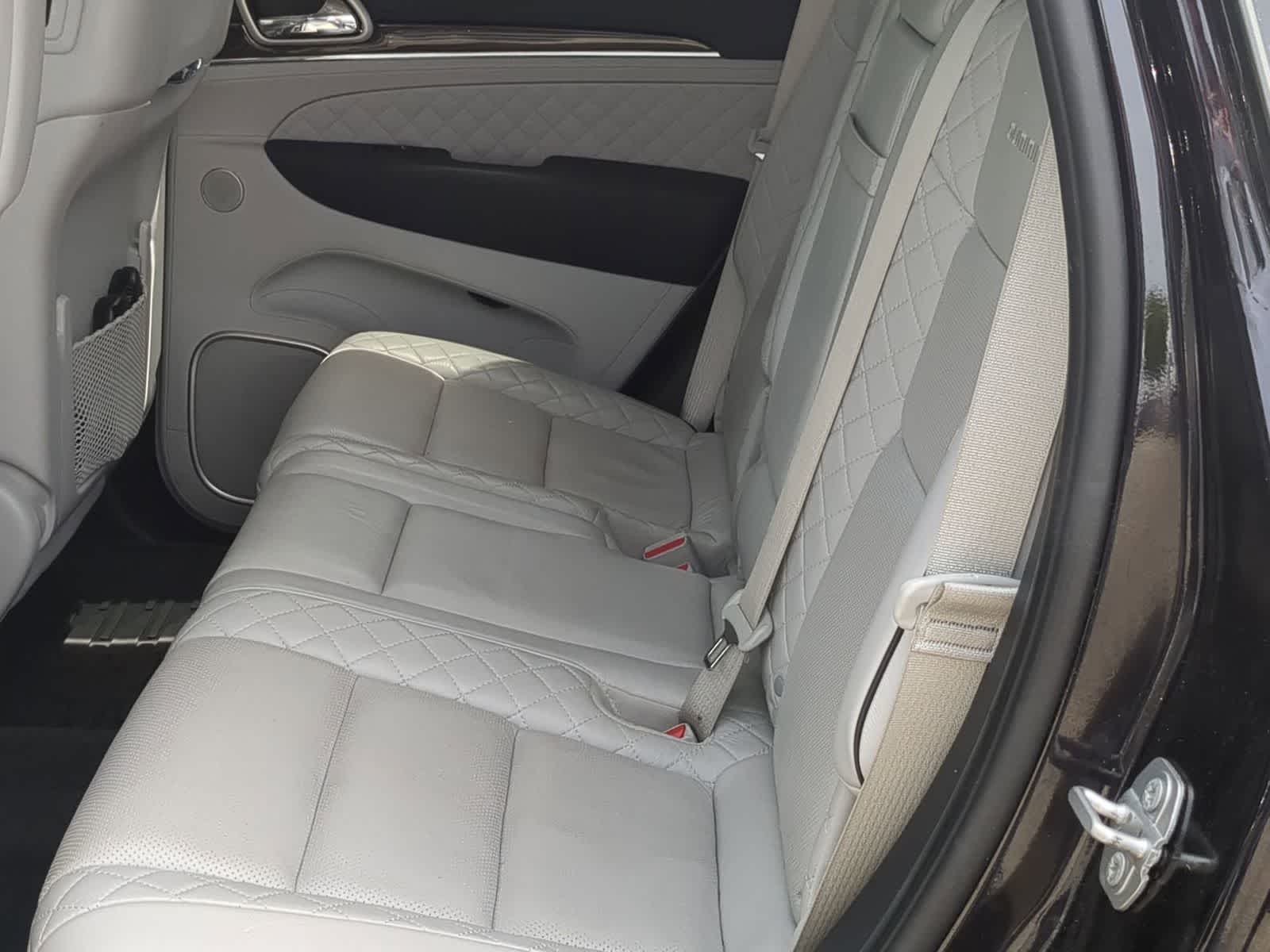 Thumbnail: 2019 Jeep Grand Cherokee - 19