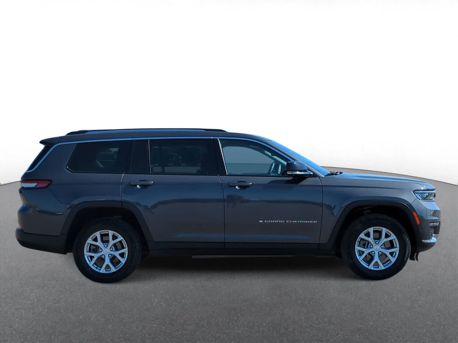 Thumbnail: 2023 Jeep Grand Cherokee L - 9