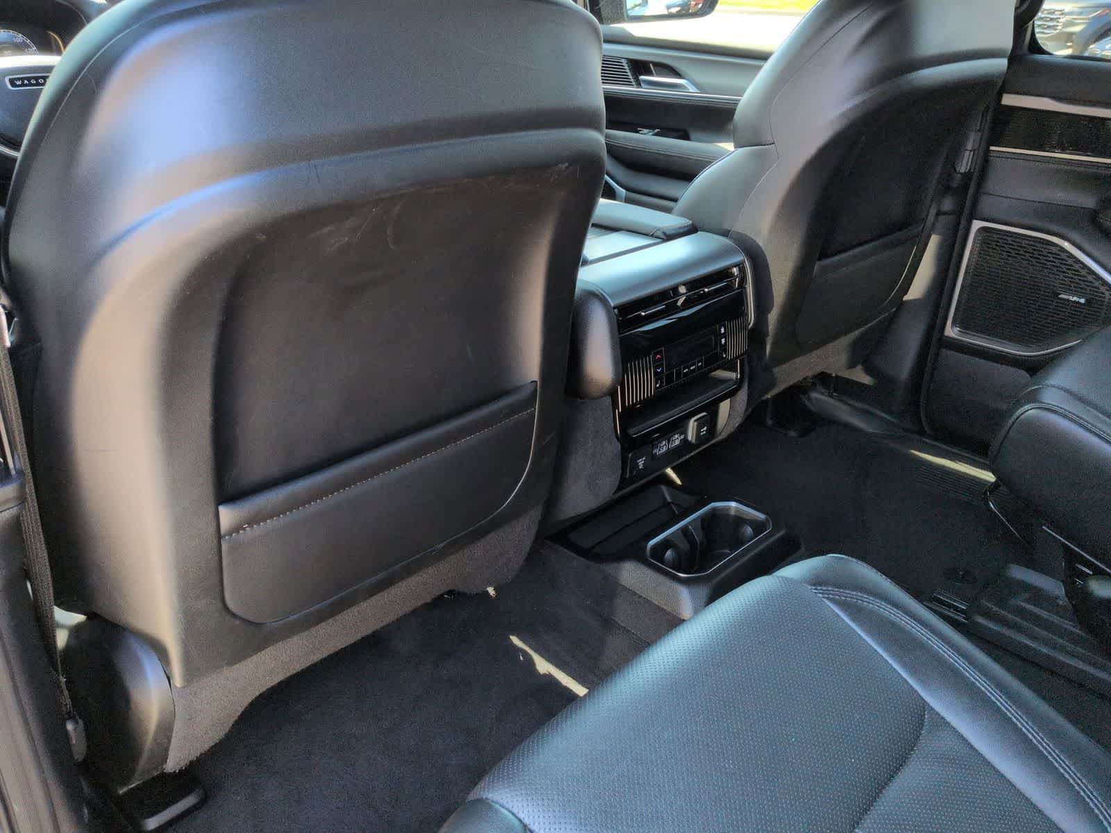 Thumbnail: 2024 Jeep Wagoneer - 18