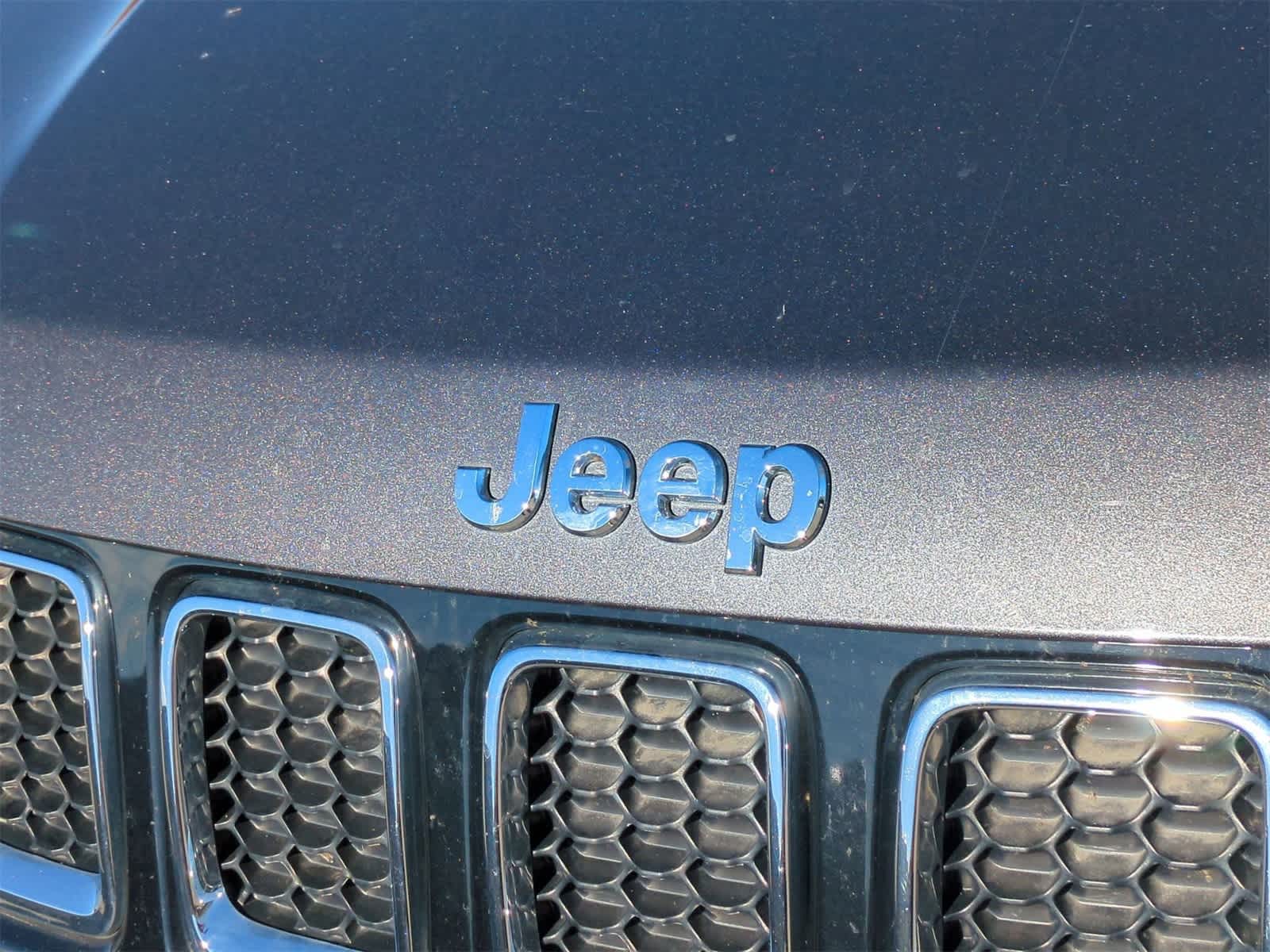 Thumbnail: 2018 Jeep Compass - 12