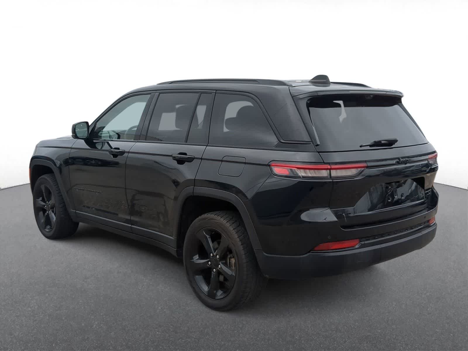 Thumbnail: 2023 Jeep Grand Cherokee - 6