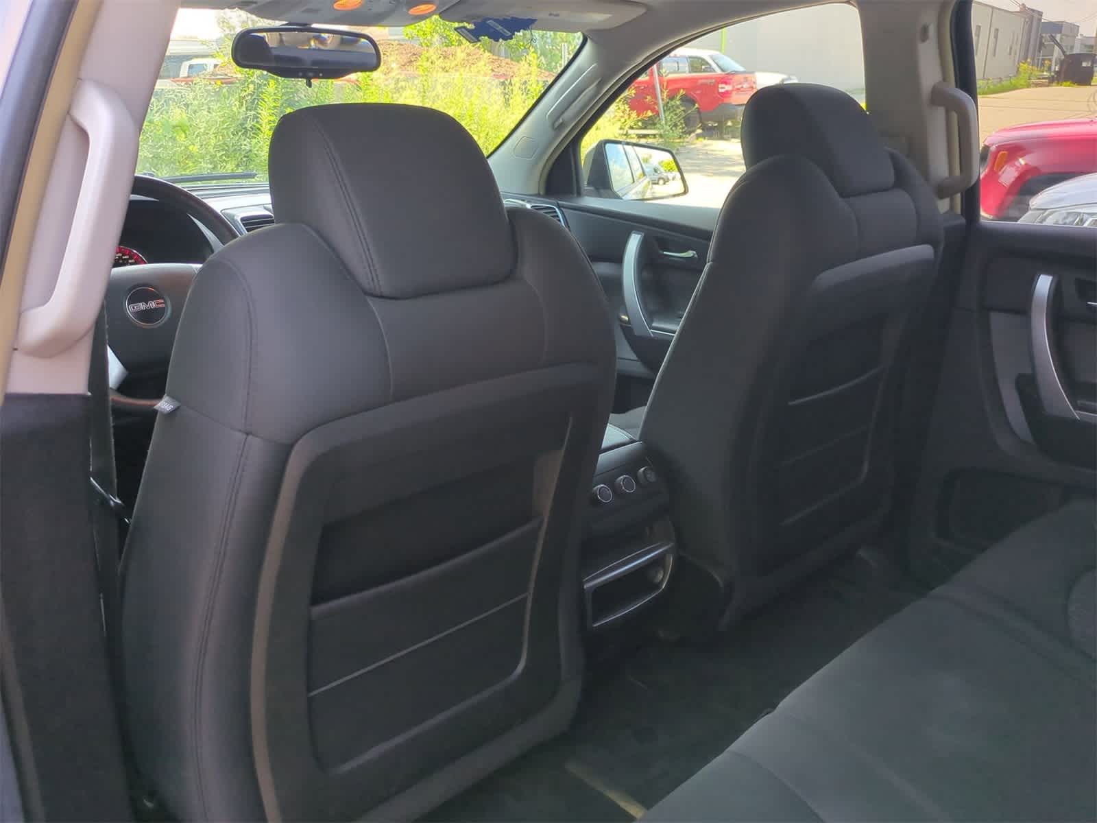 Thumbnail: 2008 GMC Acadia - 16