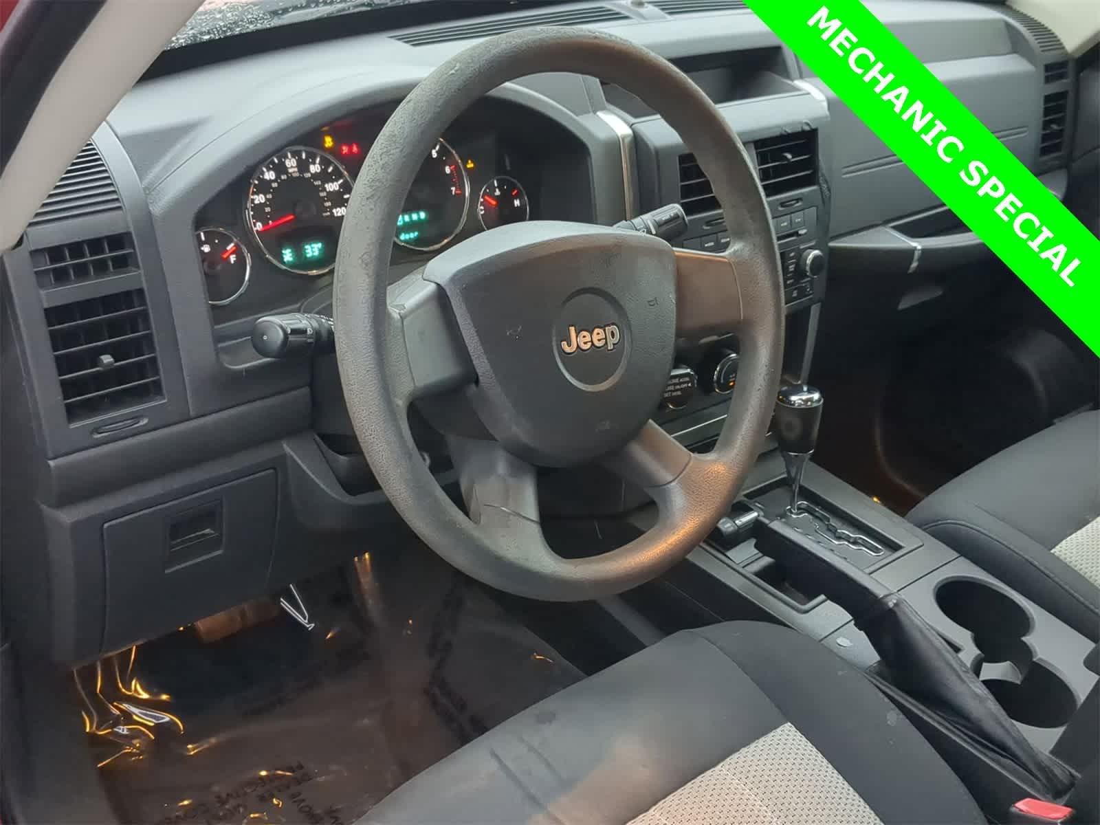 Thumbnail: 2010 Jeep Liberty - 10