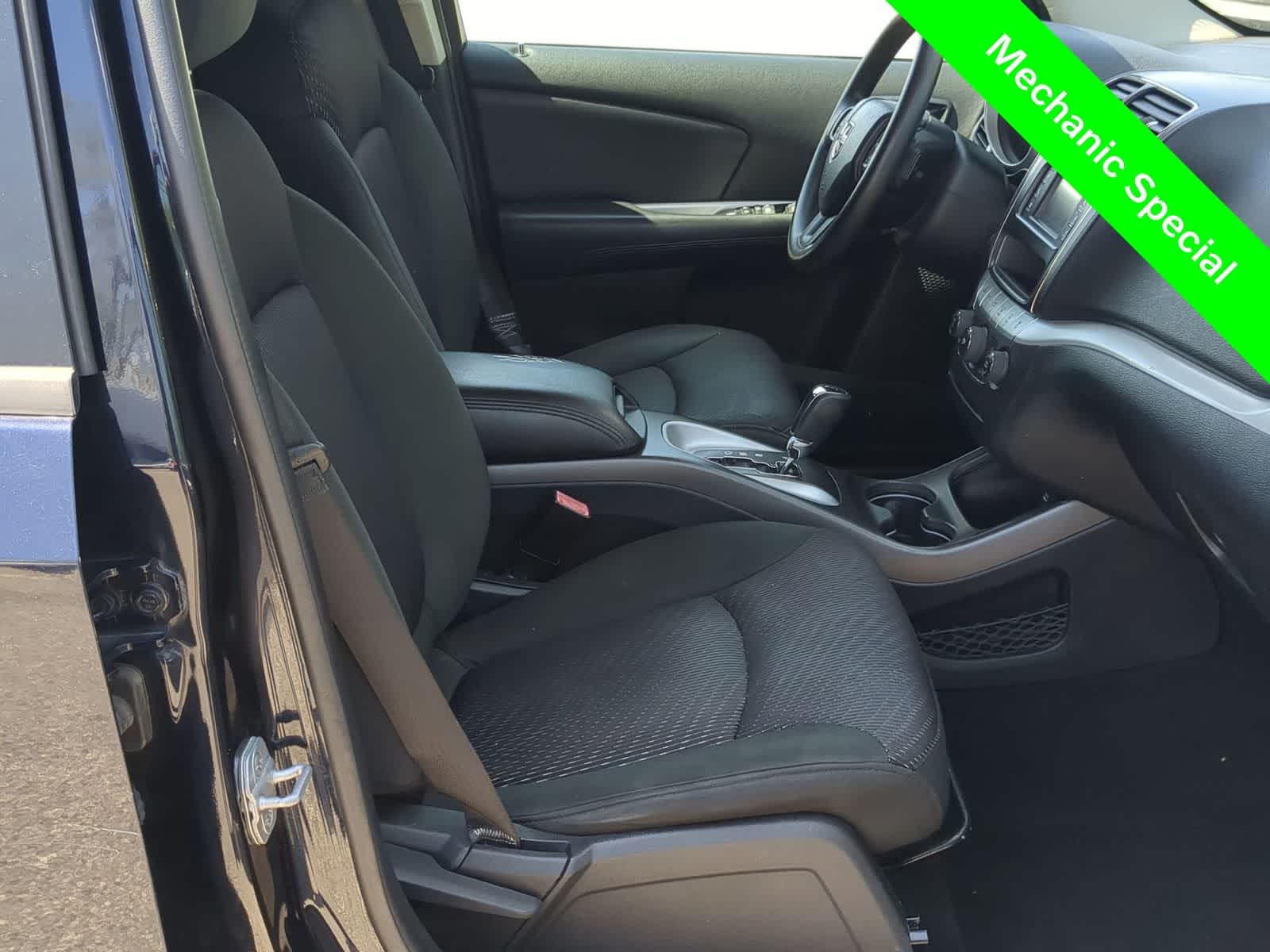 Thumbnail: 2011 Dodge Journey - 20