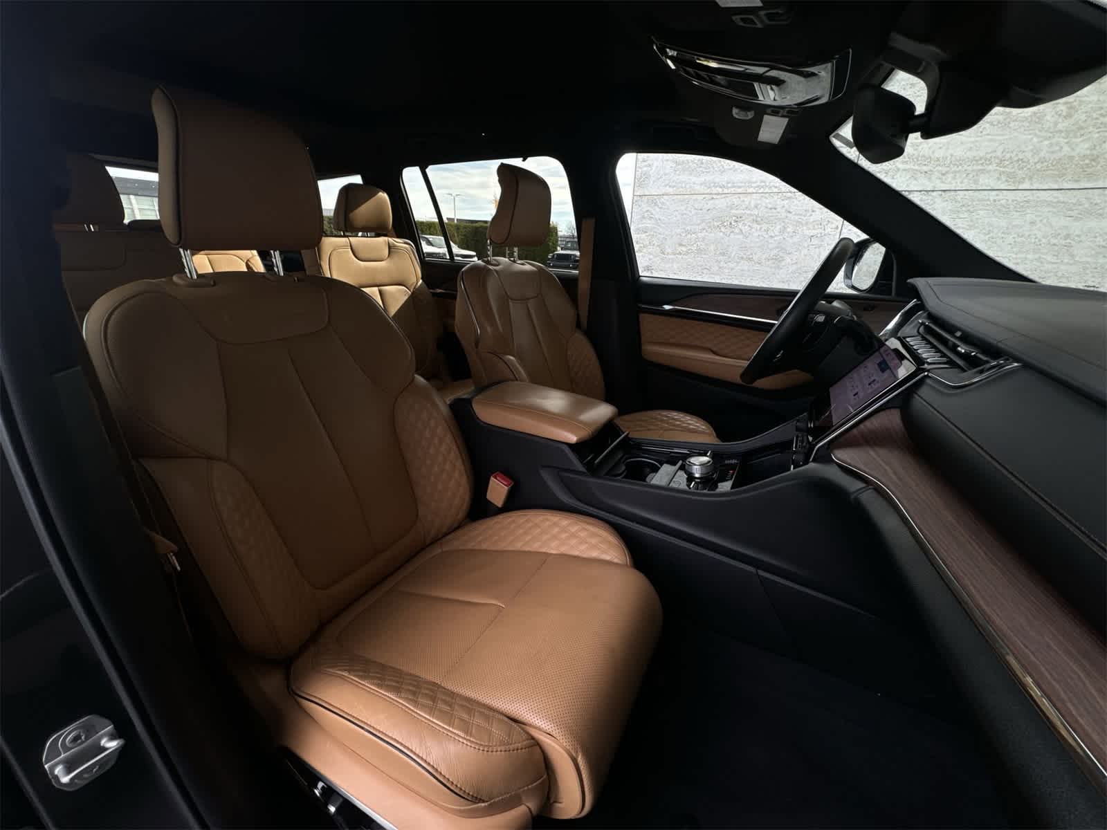 Thumbnail: 2023 Jeep Grand Cherokee L - 25