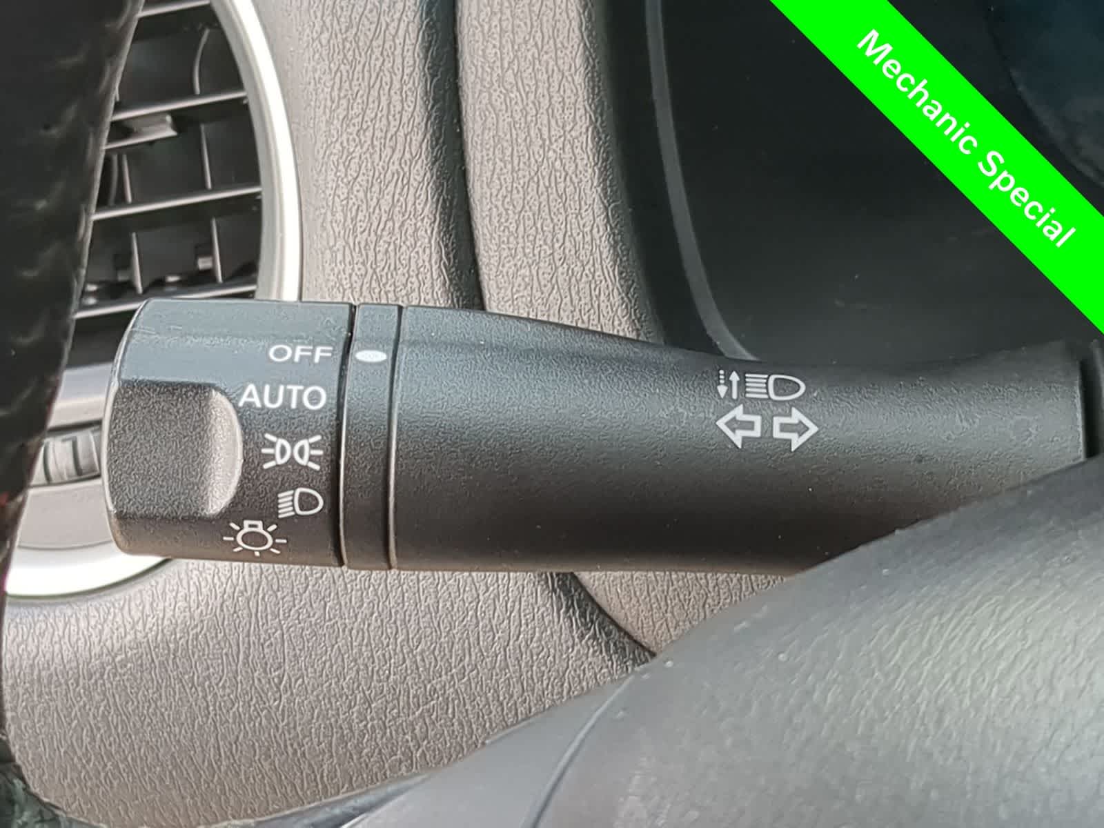 Thumbnail: 2013 Nissan Pathfinder - 26