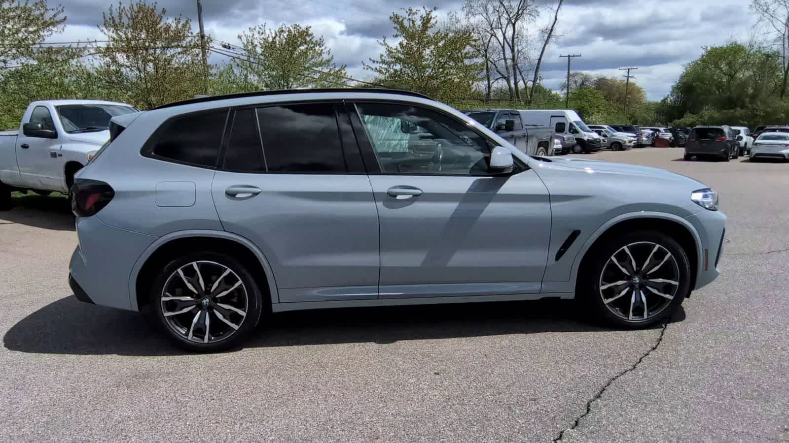 Thumbnail: 2022 BMW X3 - 8