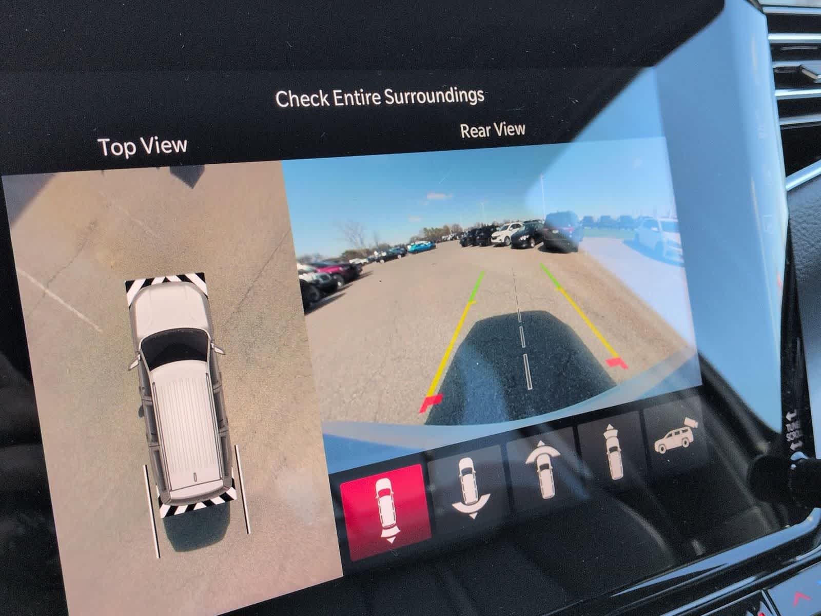 Thumbnail: 2024 Jeep Wagoneer - 31