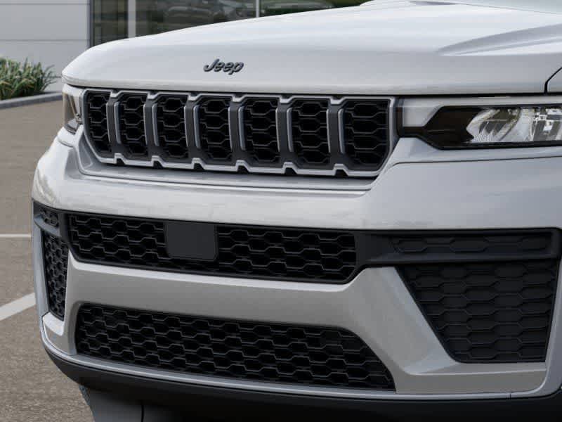 2026 Jeep Grand Cherokee Laredo - Photo 11