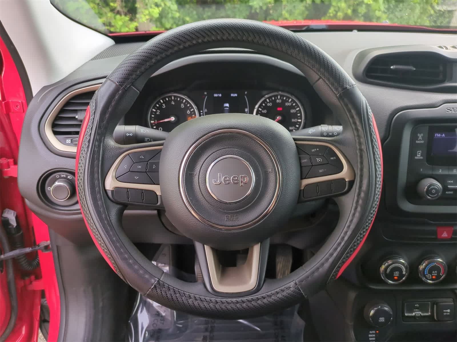 Thumbnail: 2017 Jeep Renegade - 20