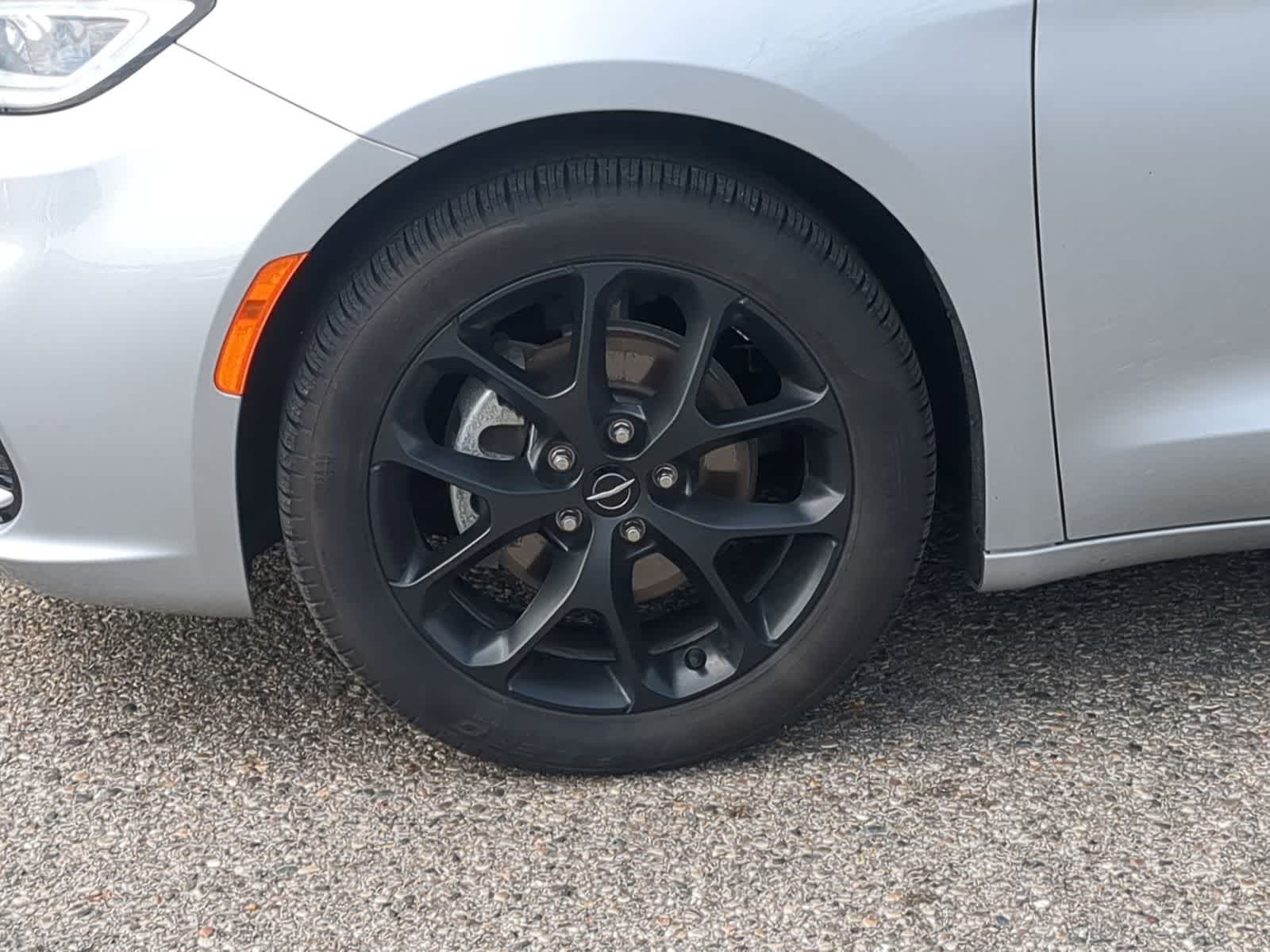 Thumbnail: 2024 Chrysler Pacifica - 14