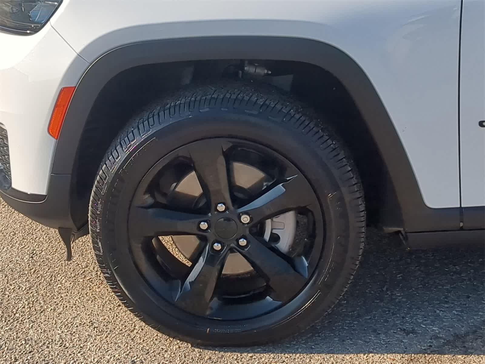 Thumbnail: 2022 Jeep Grand Cherokee L - 21