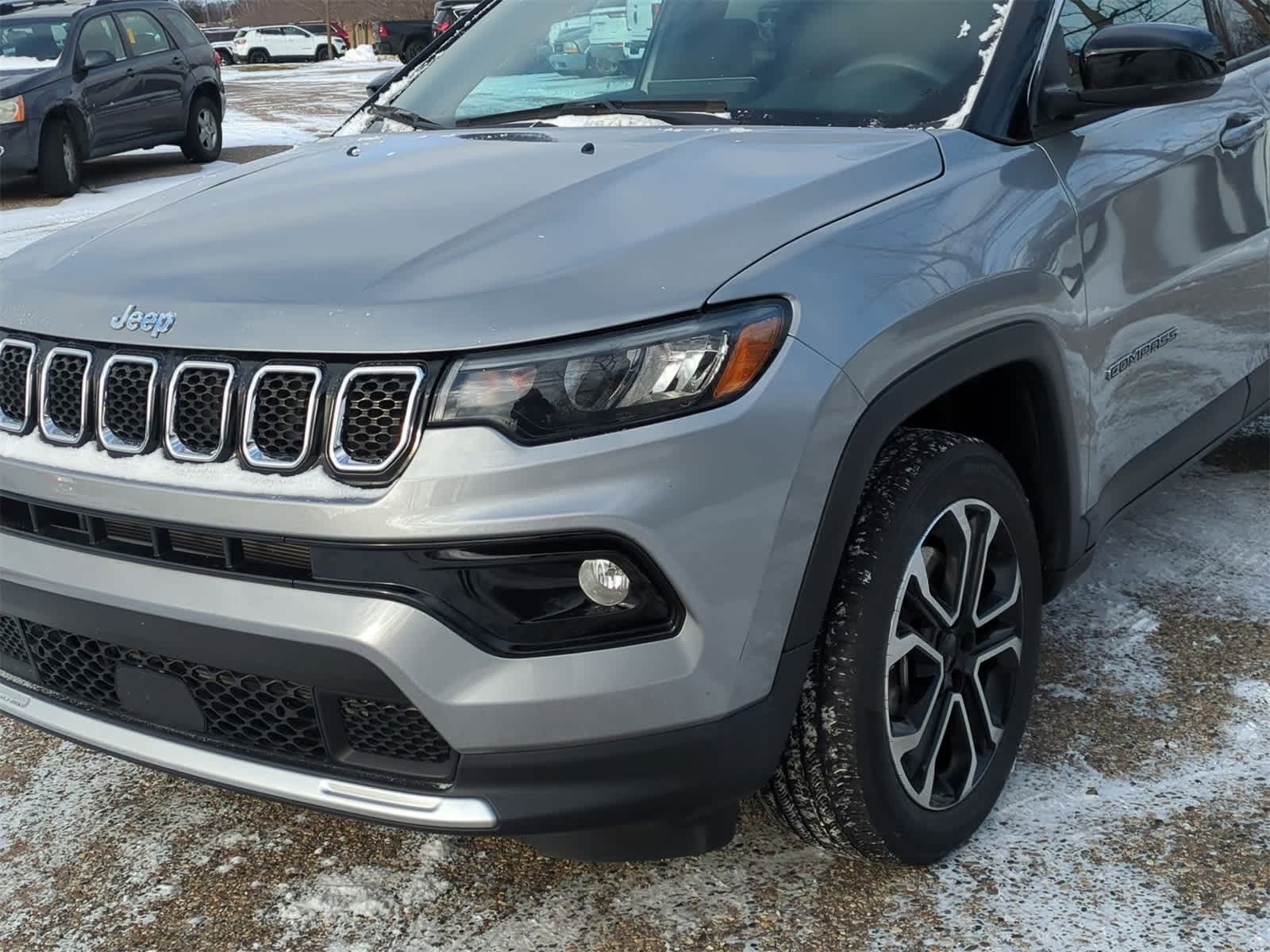 Thumbnail: 2023 Jeep Compass - 11