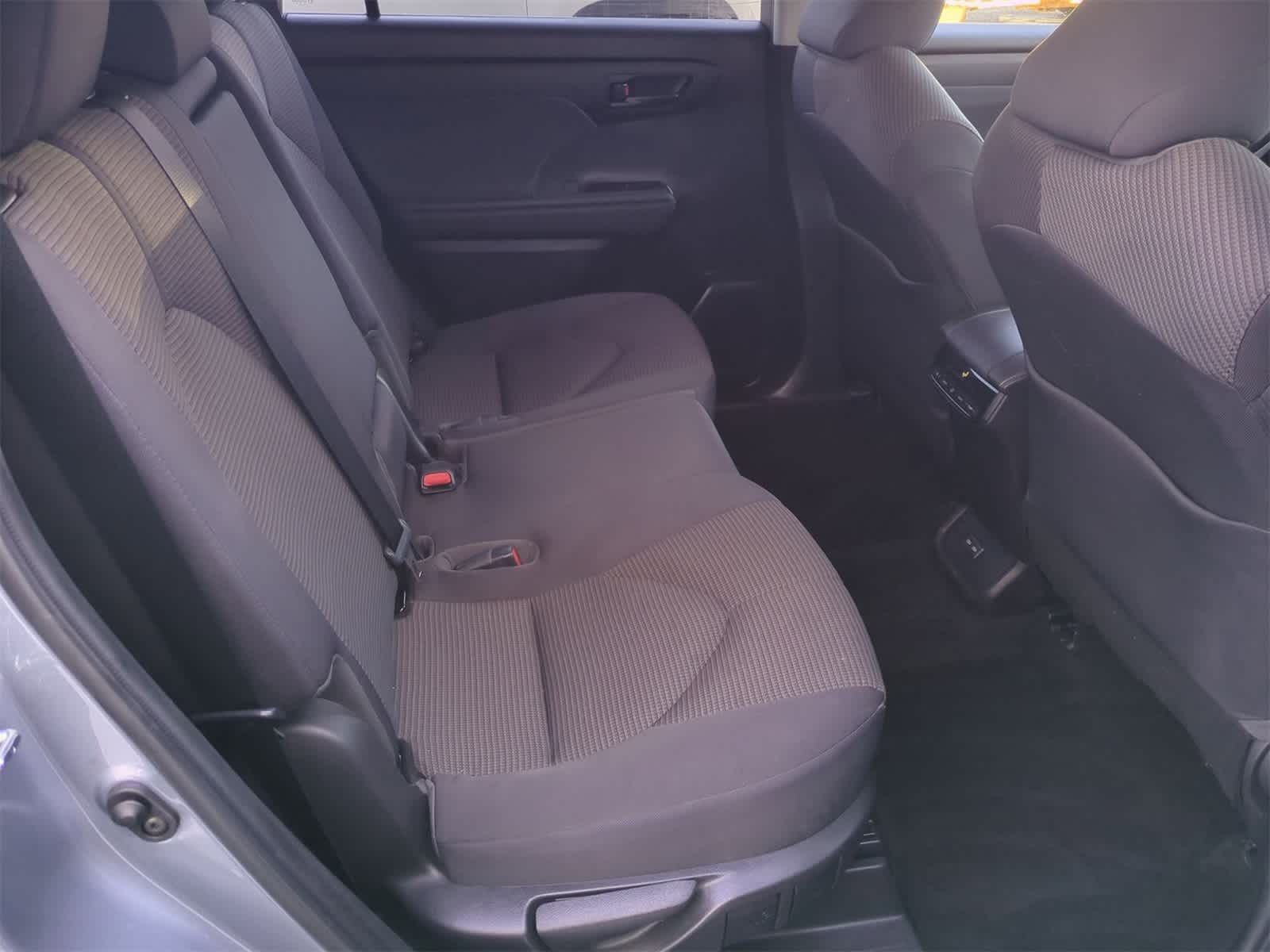 Thumbnail: 2022 Toyota Highlander - 20