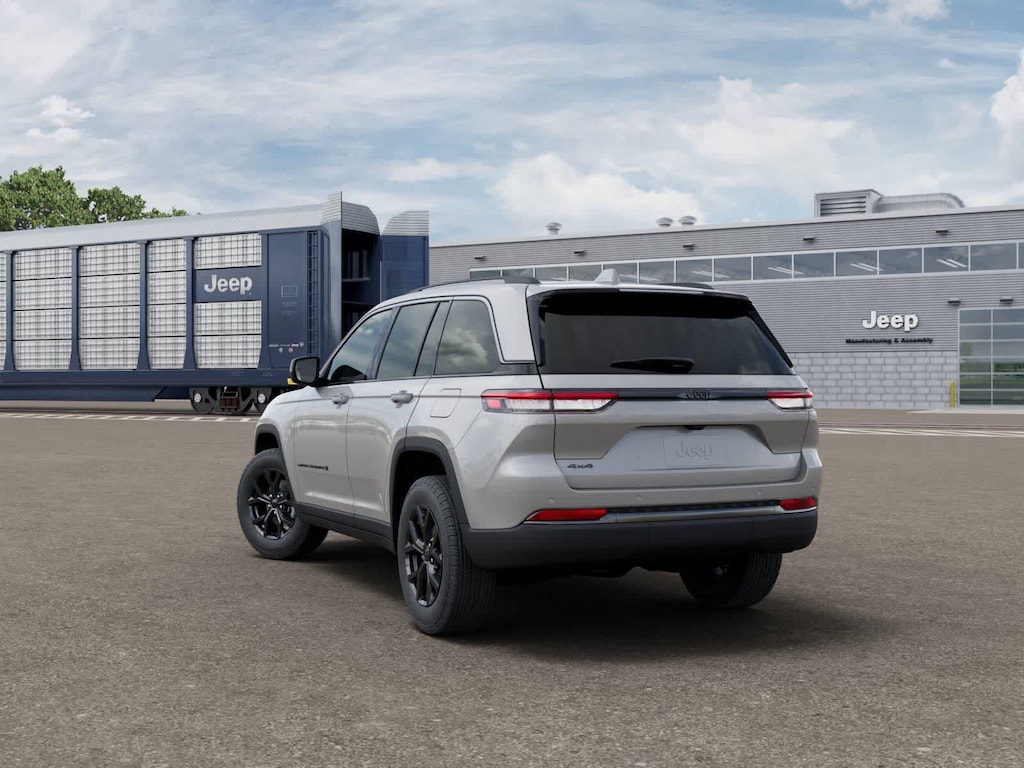 New 2026 Jeep Grand Cherokee Laredo Altitude Sport Utility