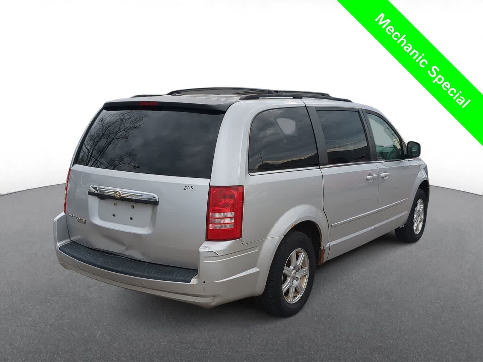 Thumbnail: 2008 Chrysler Town & Country - 8