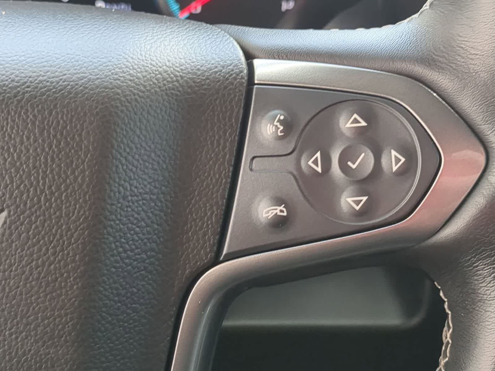 Thumbnail: 2020 Chevrolet Tahoe - 24