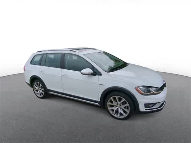 Used 2018 Volkswagen Golf Alltrack Alltrack SEL with VIN 3VWH17AU7JM759802 for sale in Troy, MI