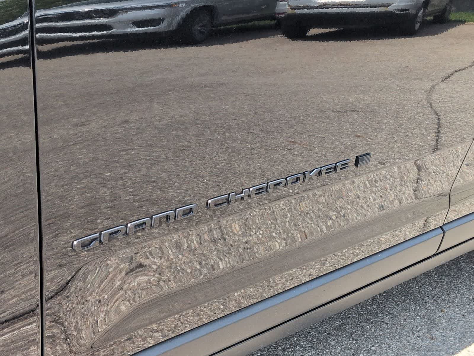 Thumbnail: 2023 Jeep Grand Cherokee - 13