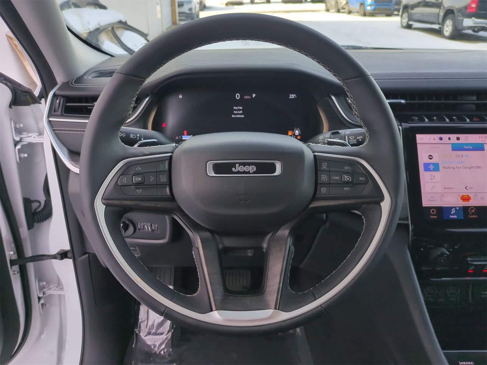 Thumbnail: 2023 Jeep Grand Cherokee - 22