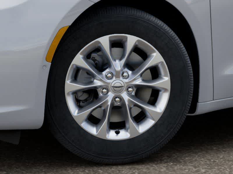 Thumbnail: 2026 Chrysler Pacifica - 8