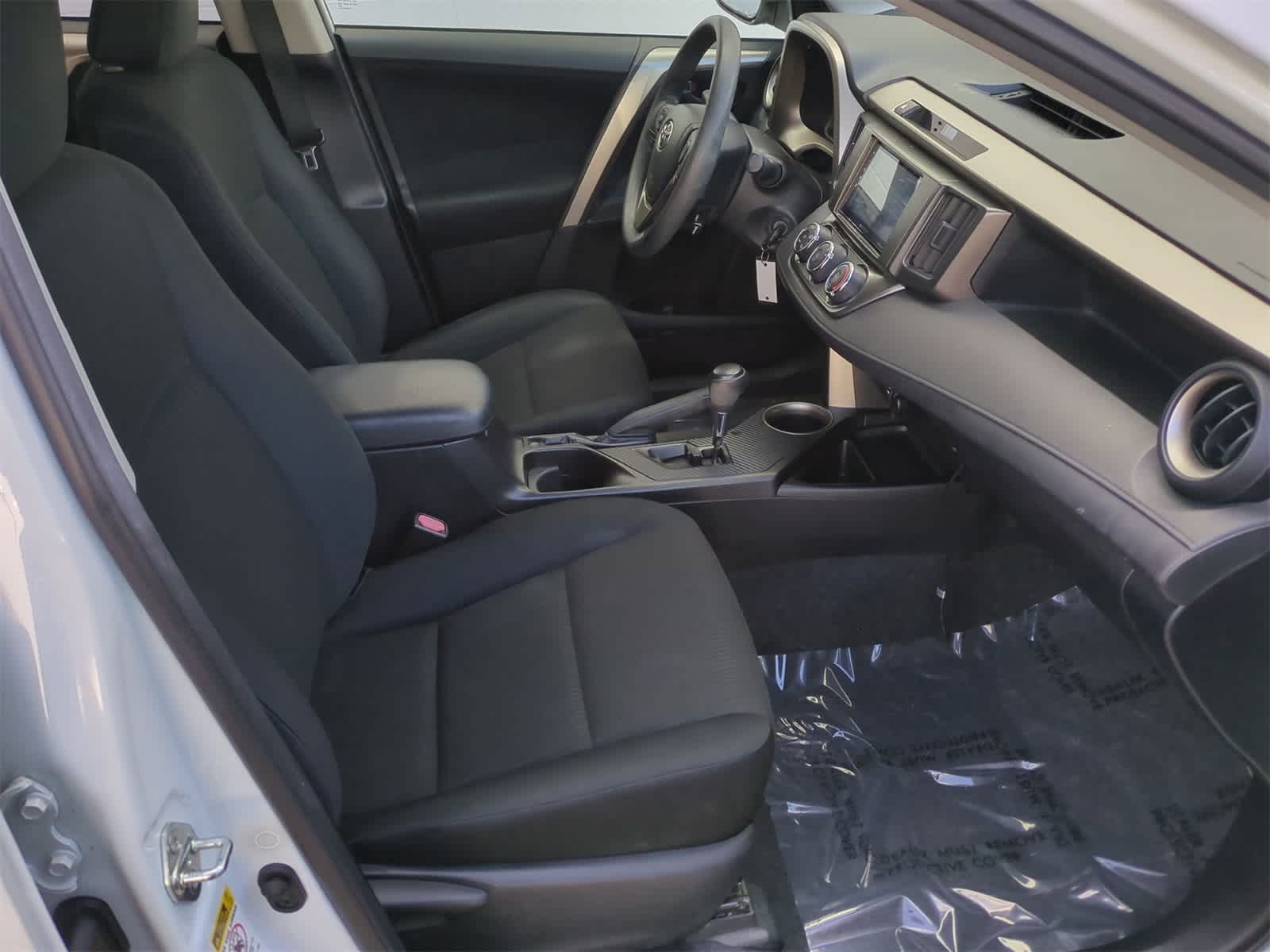 Thumbnail: 2015 Toyota RAV4 - 20