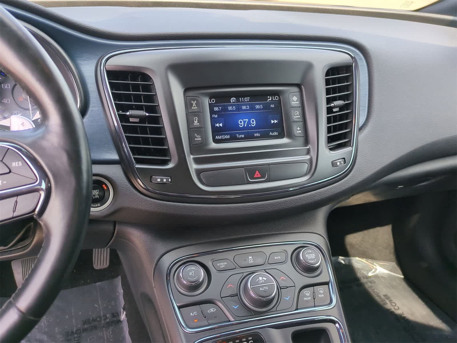 Thumbnail: 2016 Chrysler 200 - 25