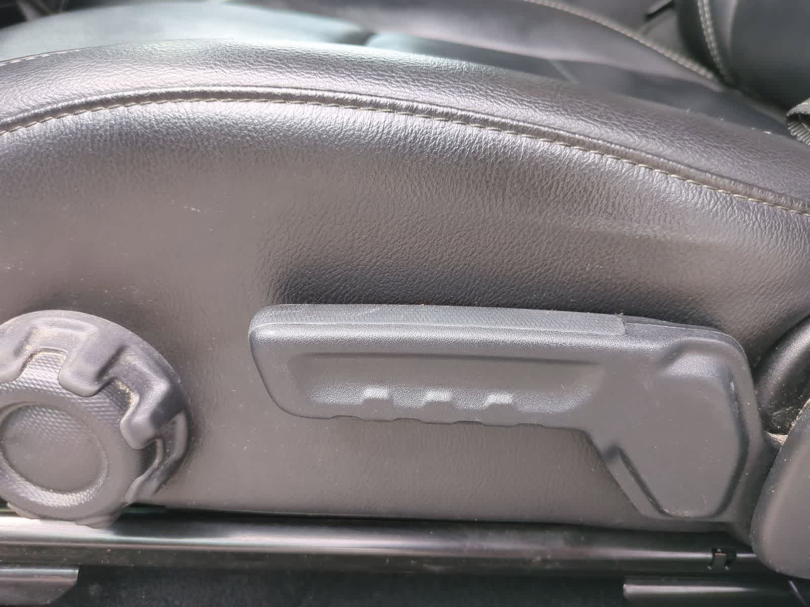 Thumbnail: 2021 Jeep Wrangler - 18
