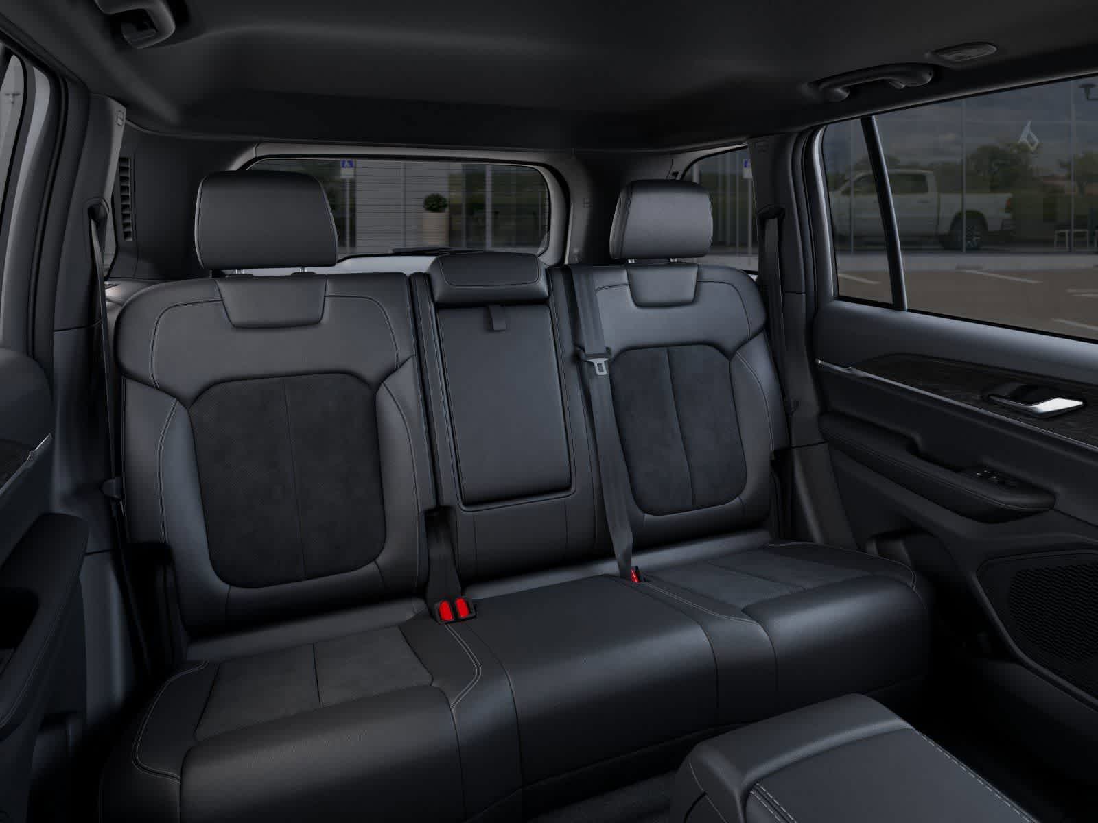 2026 Jeep Grand Cherokee Laredo - Photo 15