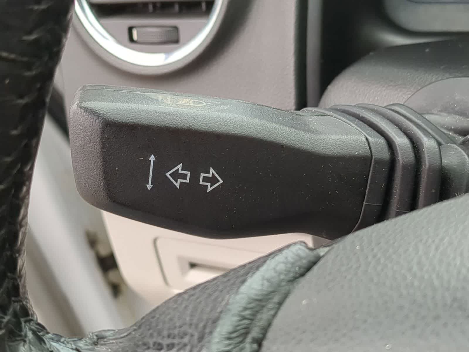 Thumbnail: 2008 Saturn VUE - 26