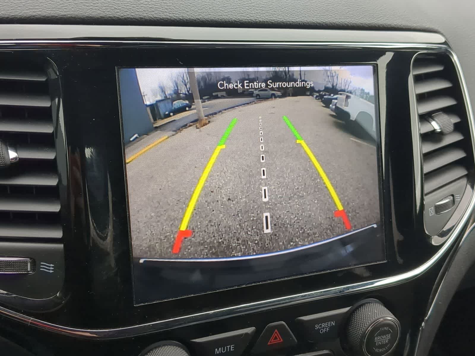 Thumbnail: 2021 Jeep Grand Cherokee - 28