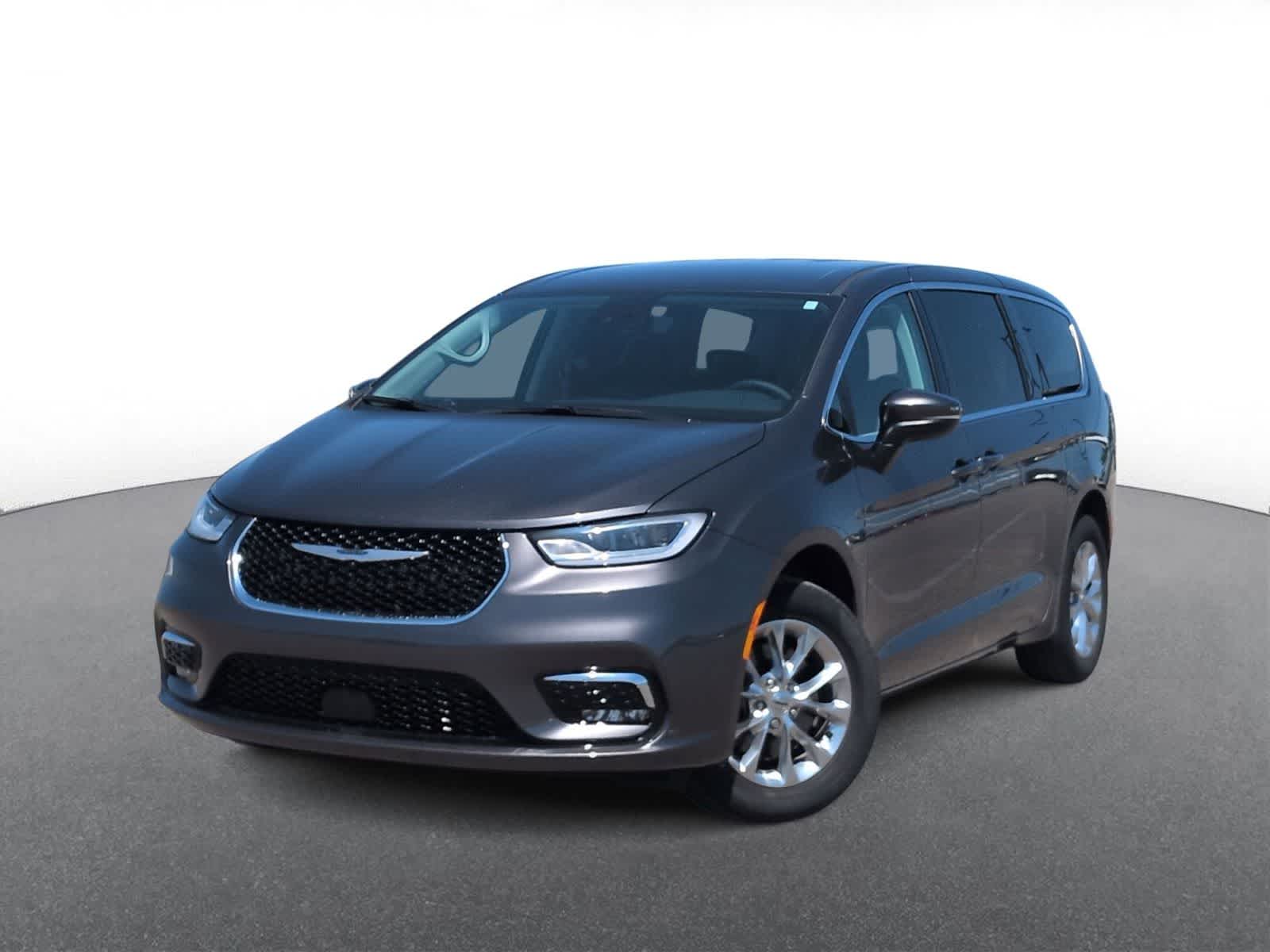 2023 Chrysler Pacifica Touring L AWD's photo