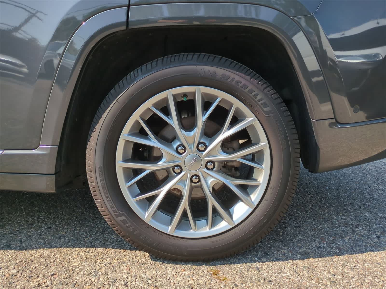 Thumbnail: 2022 Jeep Grand Cherokee - 13