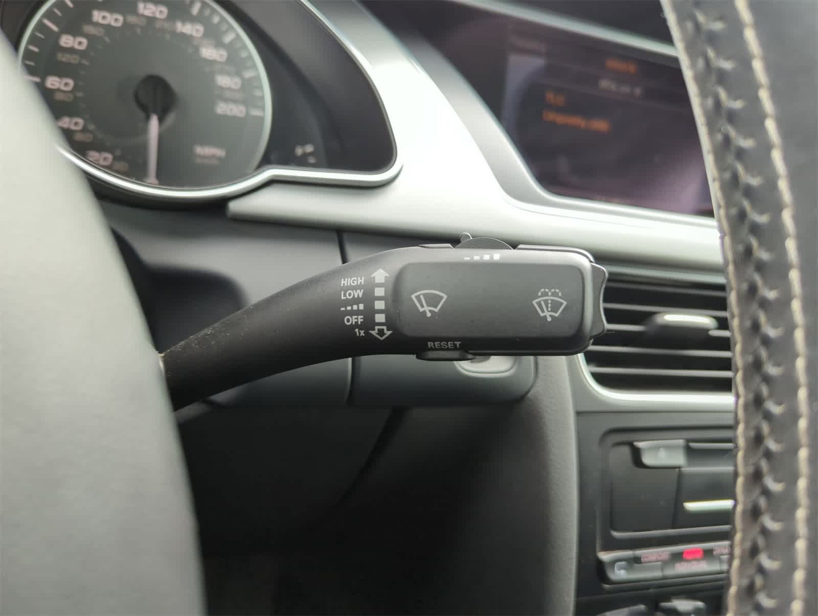 Thumbnail: 2012 Audi S5 - 24